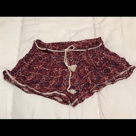 Forever 21 size small paisley shorts - Picture 1 of 3
