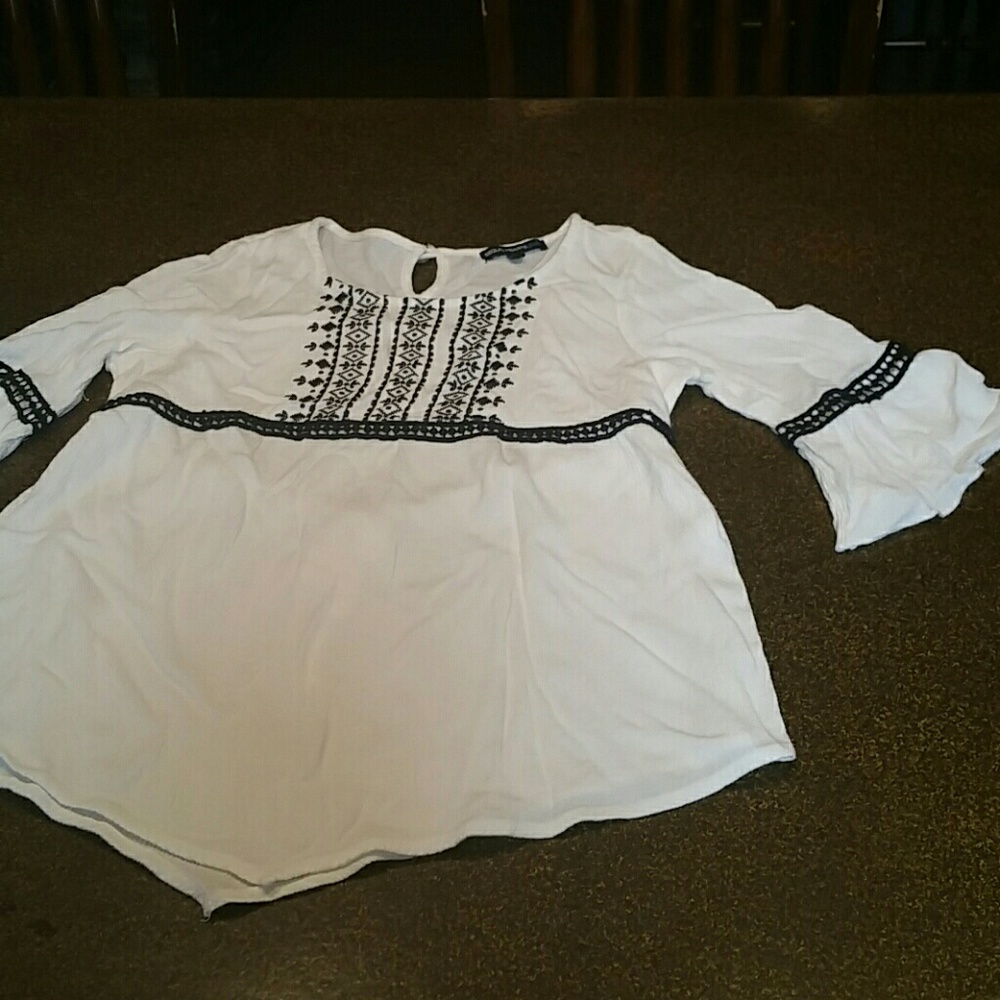 Like New blousy shirt