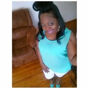 Meet your Posher, Zakiya