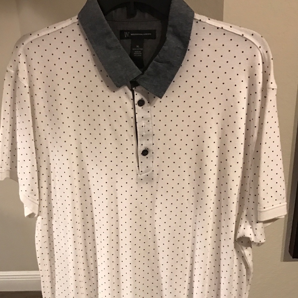 INC Polo - White with dots & contrast collar