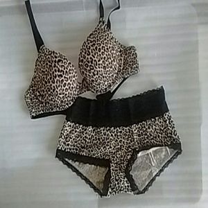 NWT, Victoria's Secret leopard Push Up bra set