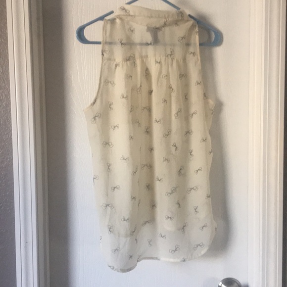 Cute sheer tank top with pattern - Picture 2 of 4