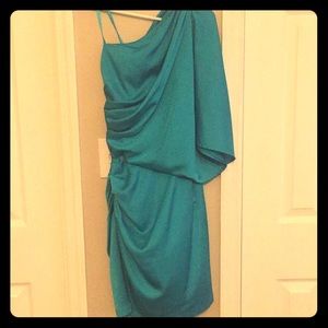 Cache off the shoulder silk dress👗👗👗