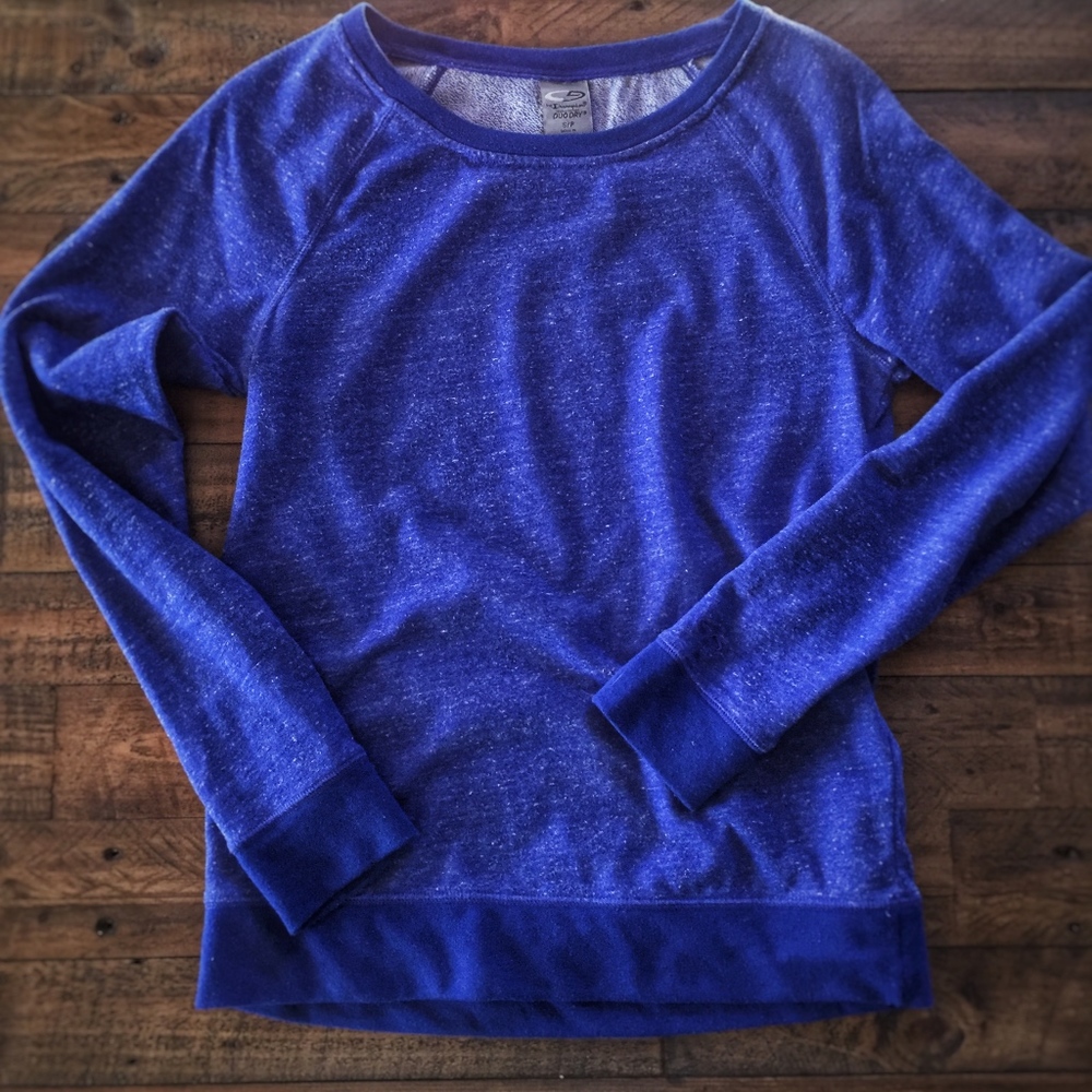 Sweatshirt-Worn