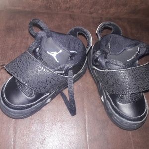 Toddler Black Jordan size 6c