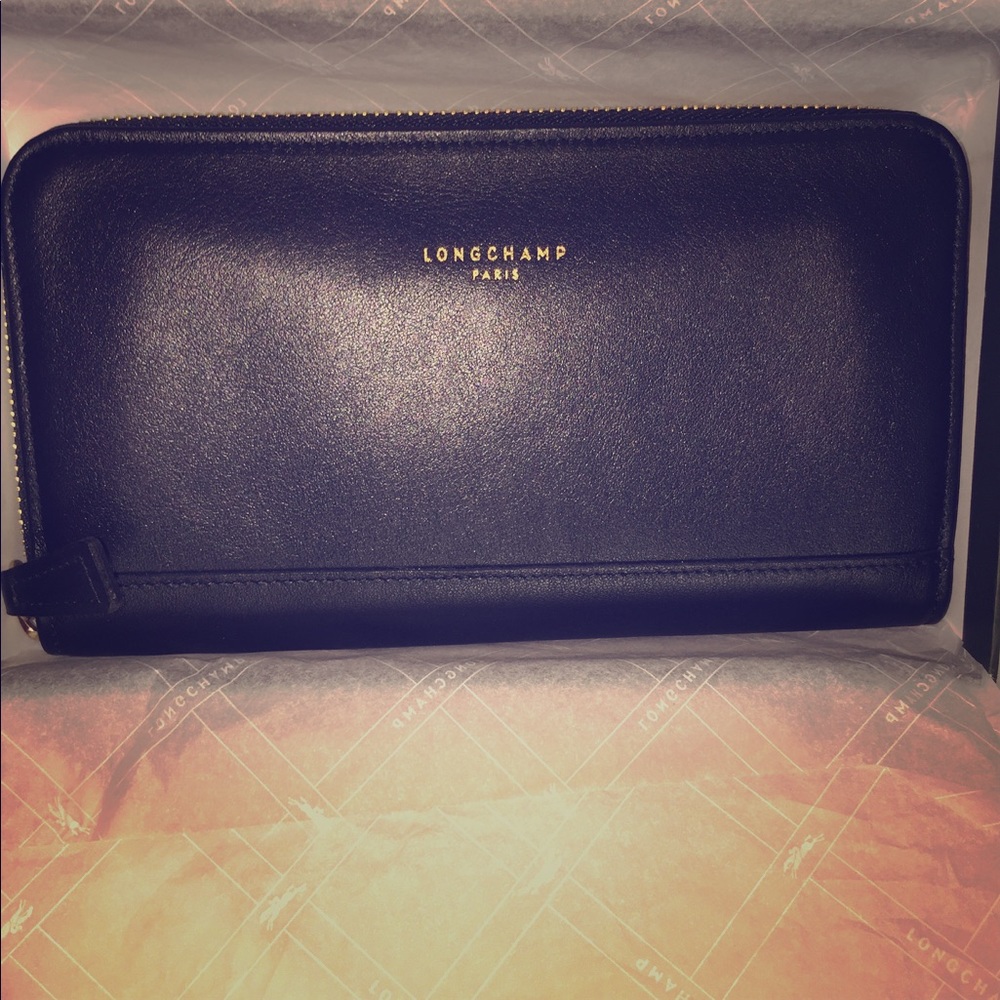 Longchamp Paris black leather wallet