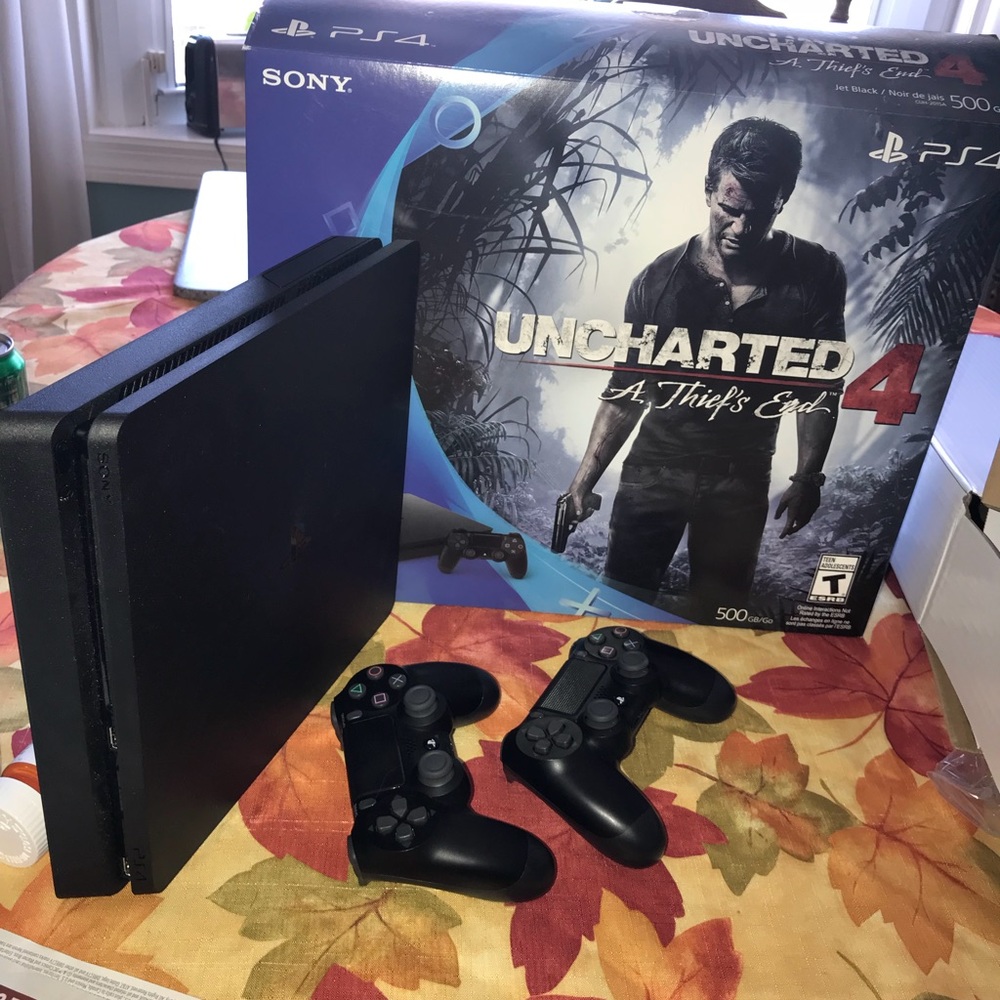 PlayStation 4 500GB