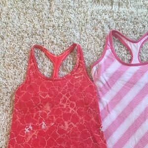 Nike women’s workout tank/bra