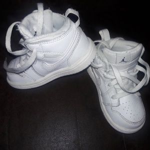 Toddler Jordan White size 6c