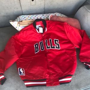 Vintage 1990s Chicago Bulls Starter satin Jacket L