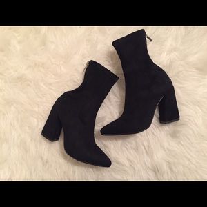 *BRAND NEW!* Chunky Heel Boots