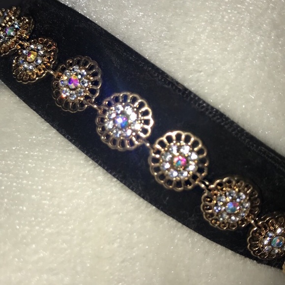 Studded Black Velvet Choker - Picture 2 of 2