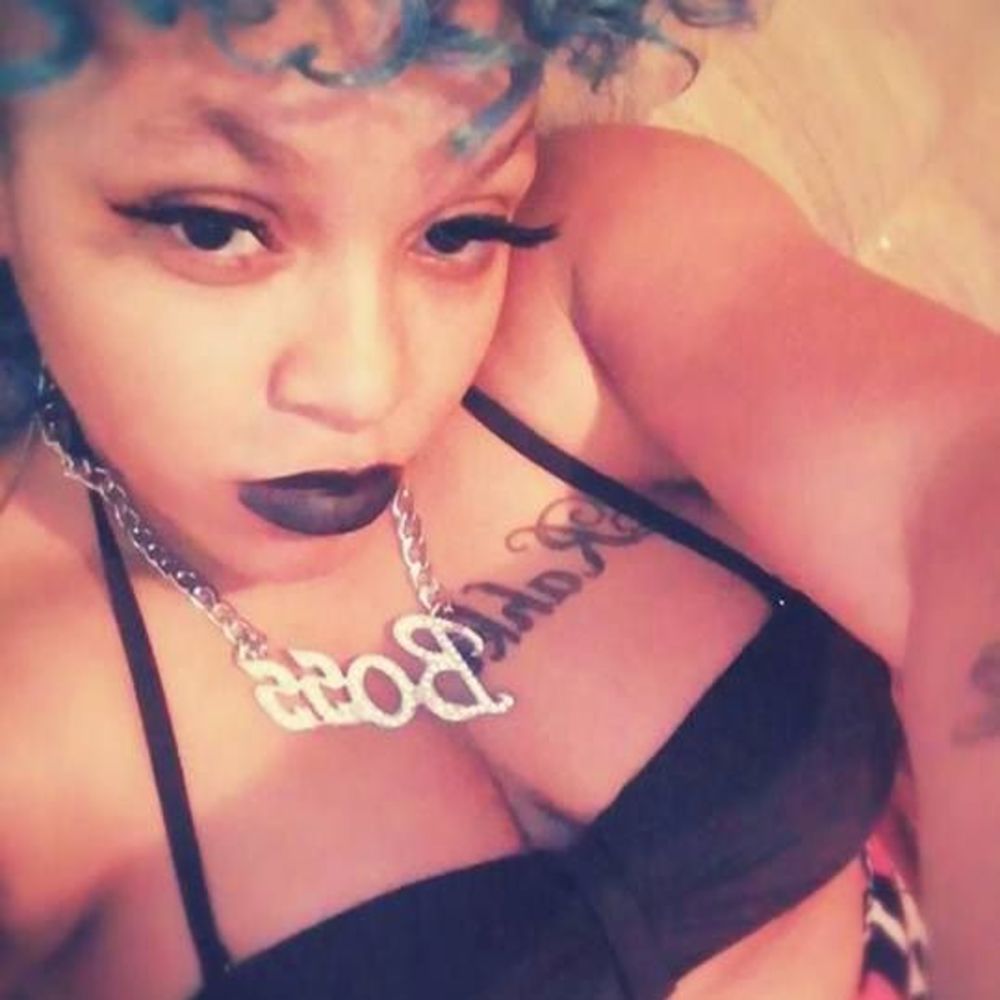 Meet your Posher, Sabina