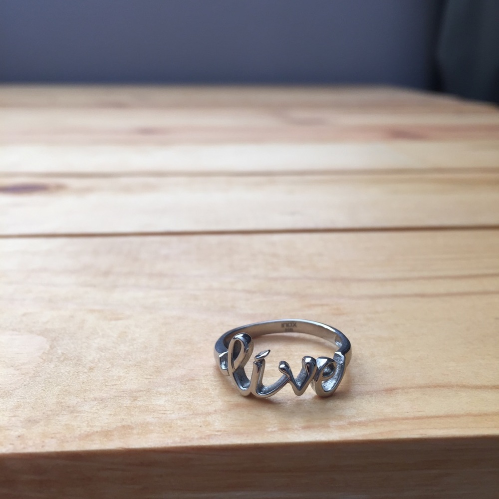 Sterling silver script ring ‘live’, sz 9