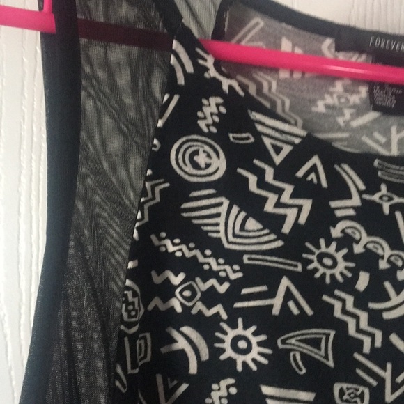 Cute patterned tank top - Picture 3 of 4