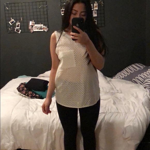 White sporty chic too Banana Republic - Picture 1 of 4