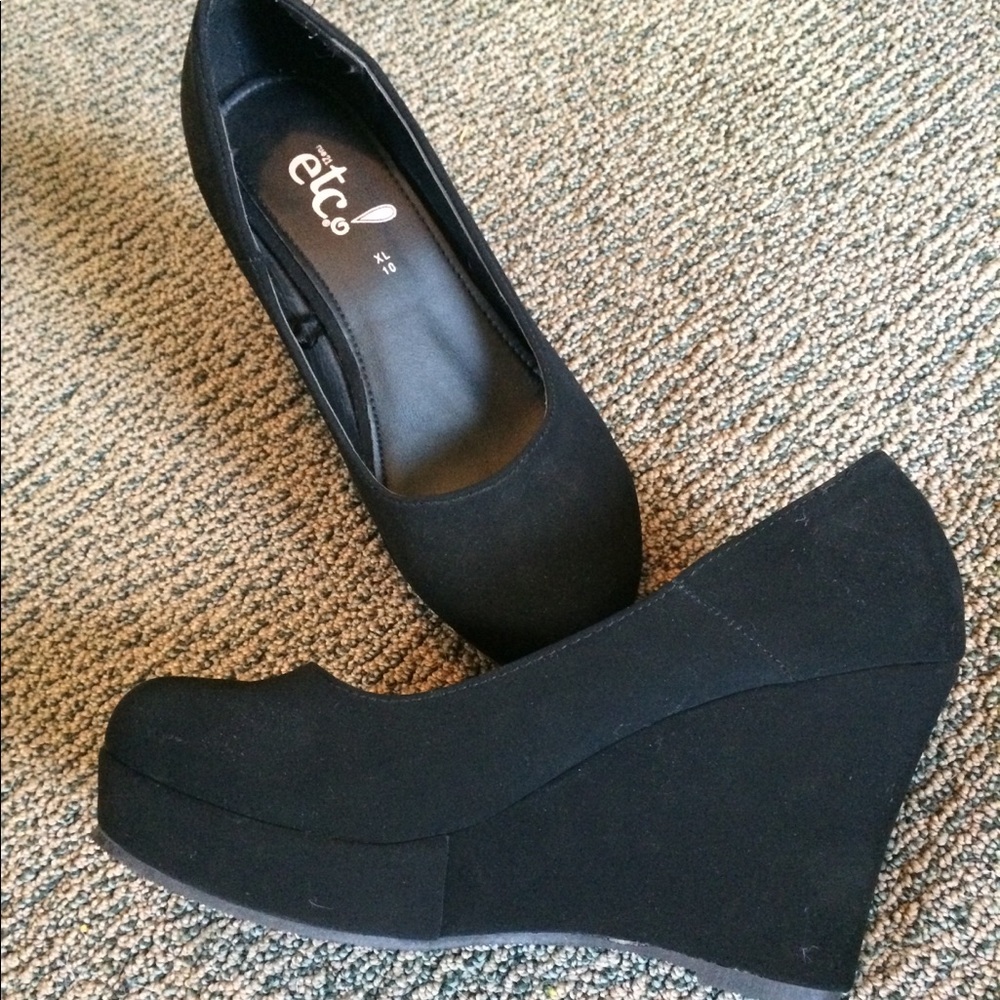 Rue 21 Wedge Heels