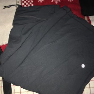 Gray cropped lululemon capri pants