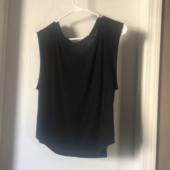 Cute tank top with heart gems - Picture 2 of 5