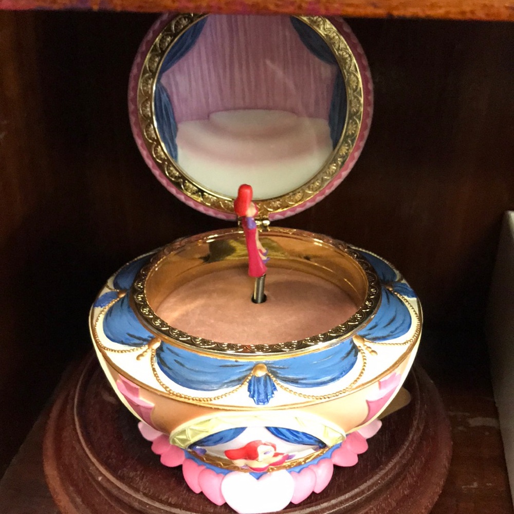 Disney Jessica Rabbit music box collectible