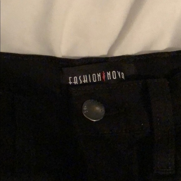 Black Fashion Nova jean shorts! - Picture 4 of 5