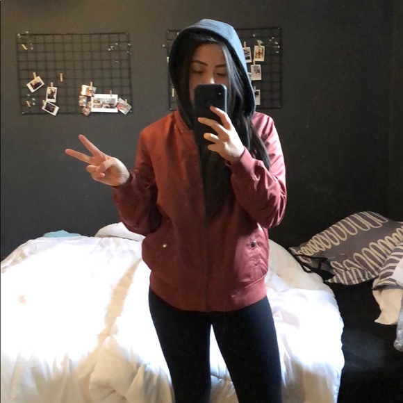 Rusty orange bomber jacket with grey hood - Picture 6 of 6