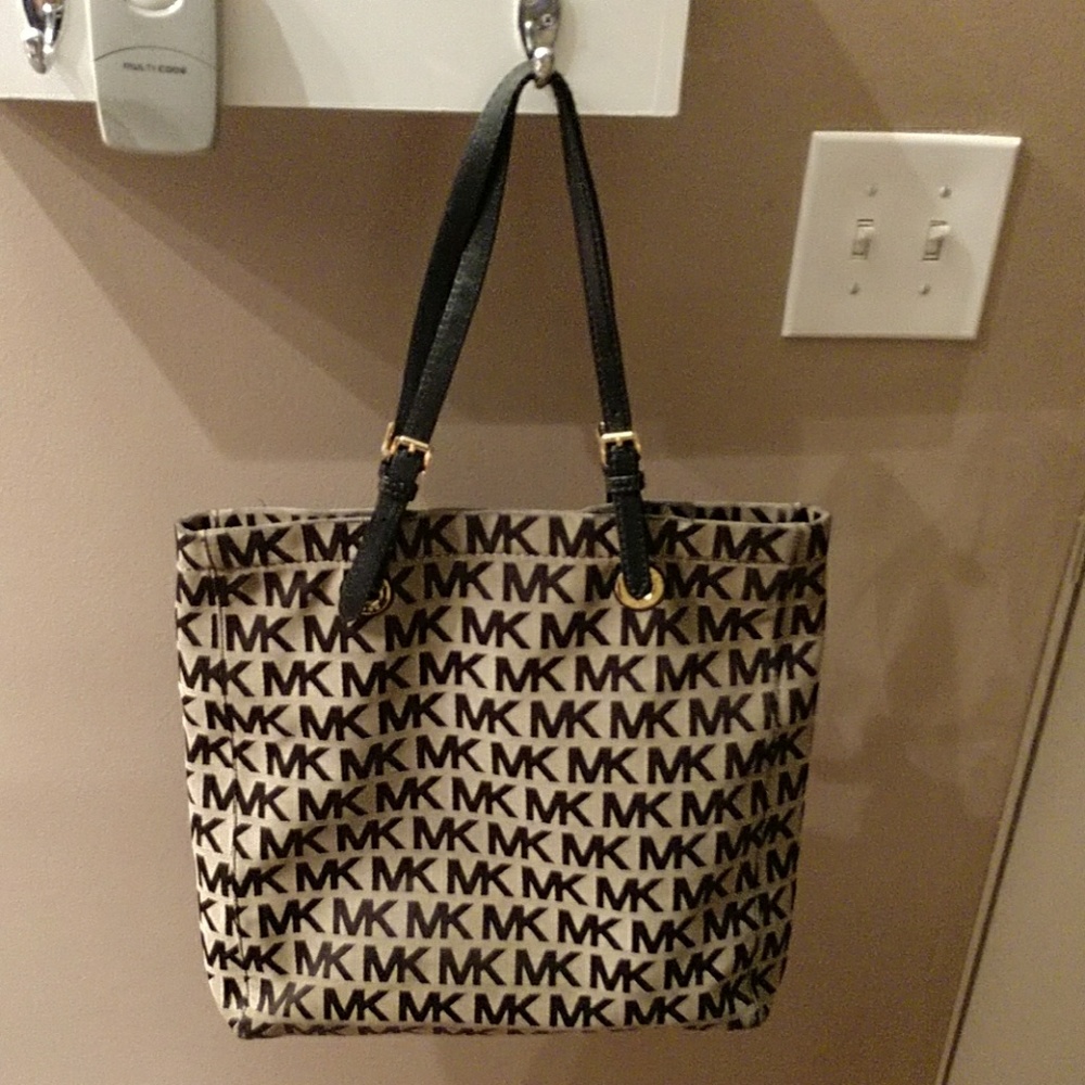 Large Michael Kors Shoulder Bag