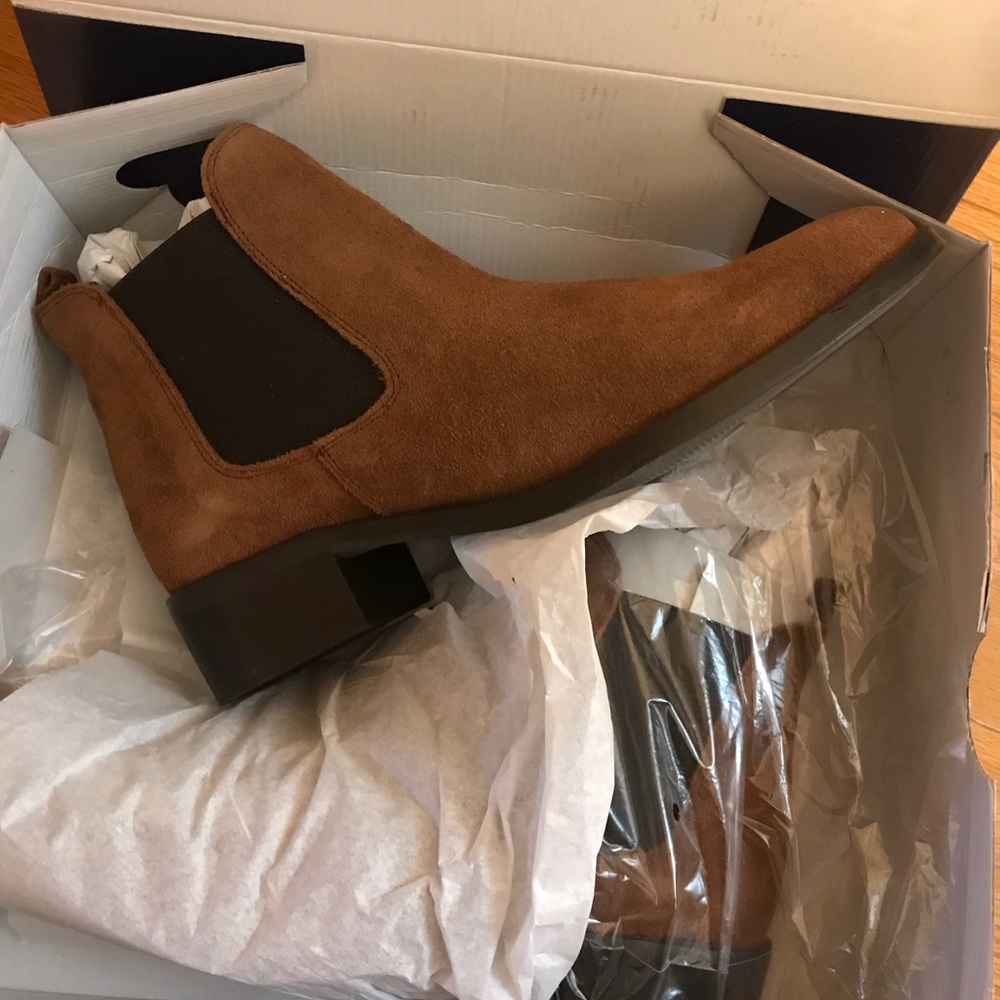 Brown Chelsea boot