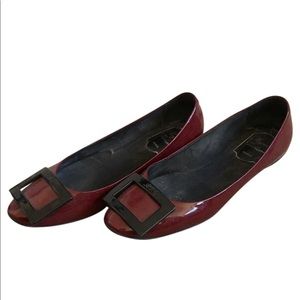 Roger Vivier Burgundy patent Gomette flats