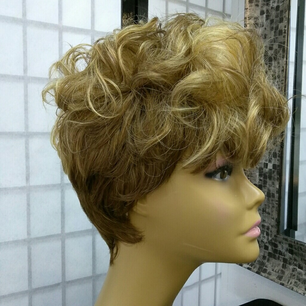 Sale - Faux Mohawk Wig ~ Soft Curls🎉