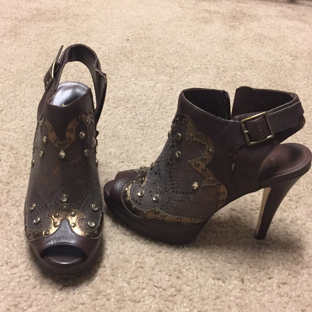 Reba Open toed boots