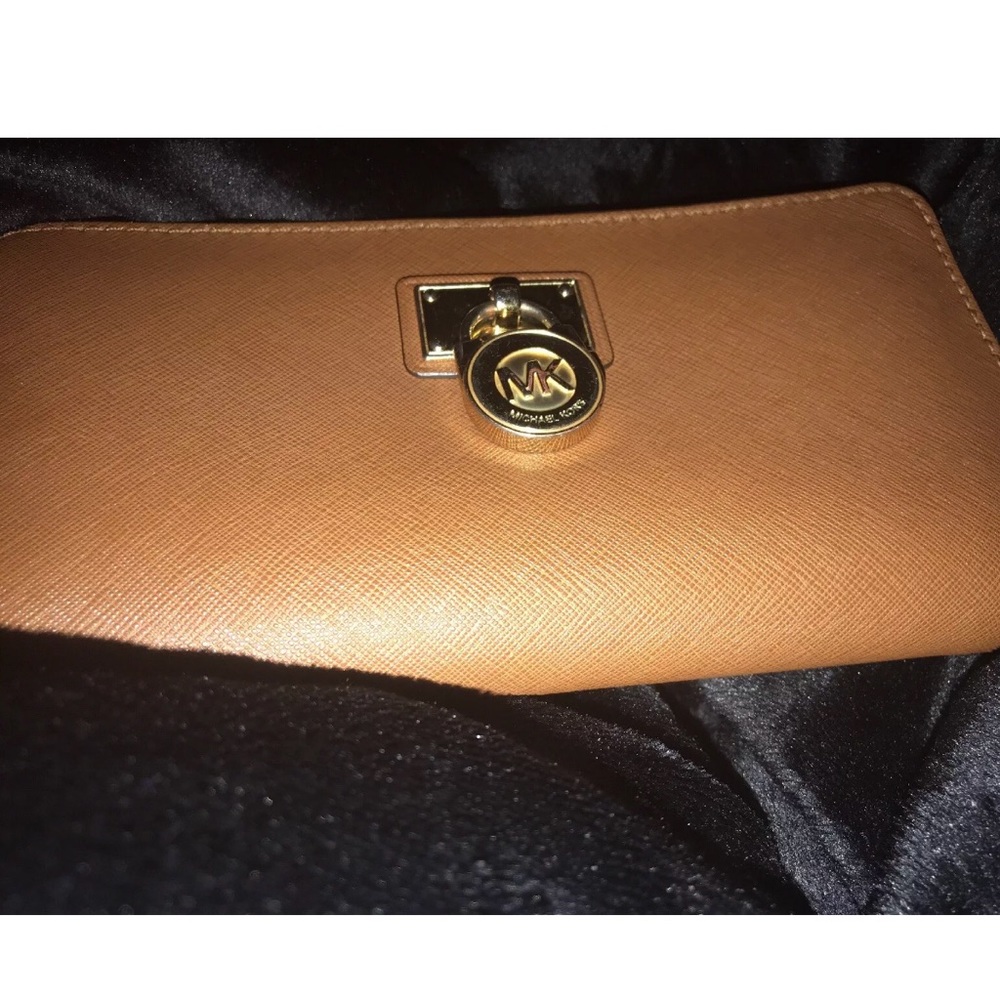 Micheal Kors Hamilton wallet