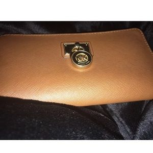 Micheal Kors Hamilton wallet