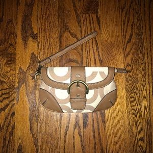 Tan and brown•Coach wristlet•brand new