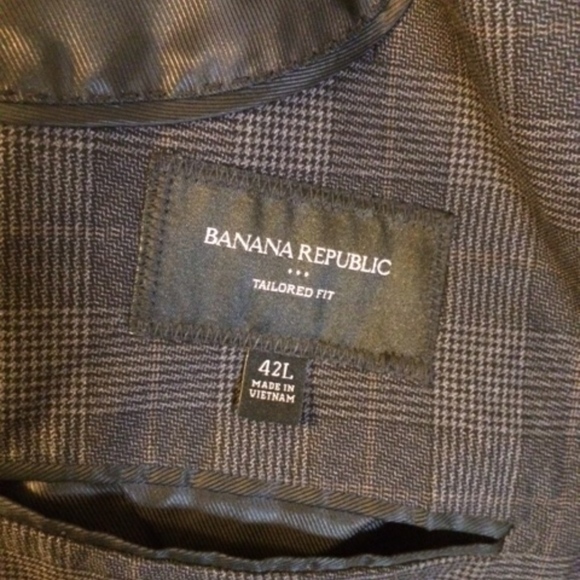 *SOLD!* Banana Republic Slim Plaid Blazer, 42L - Picture 4 of 5