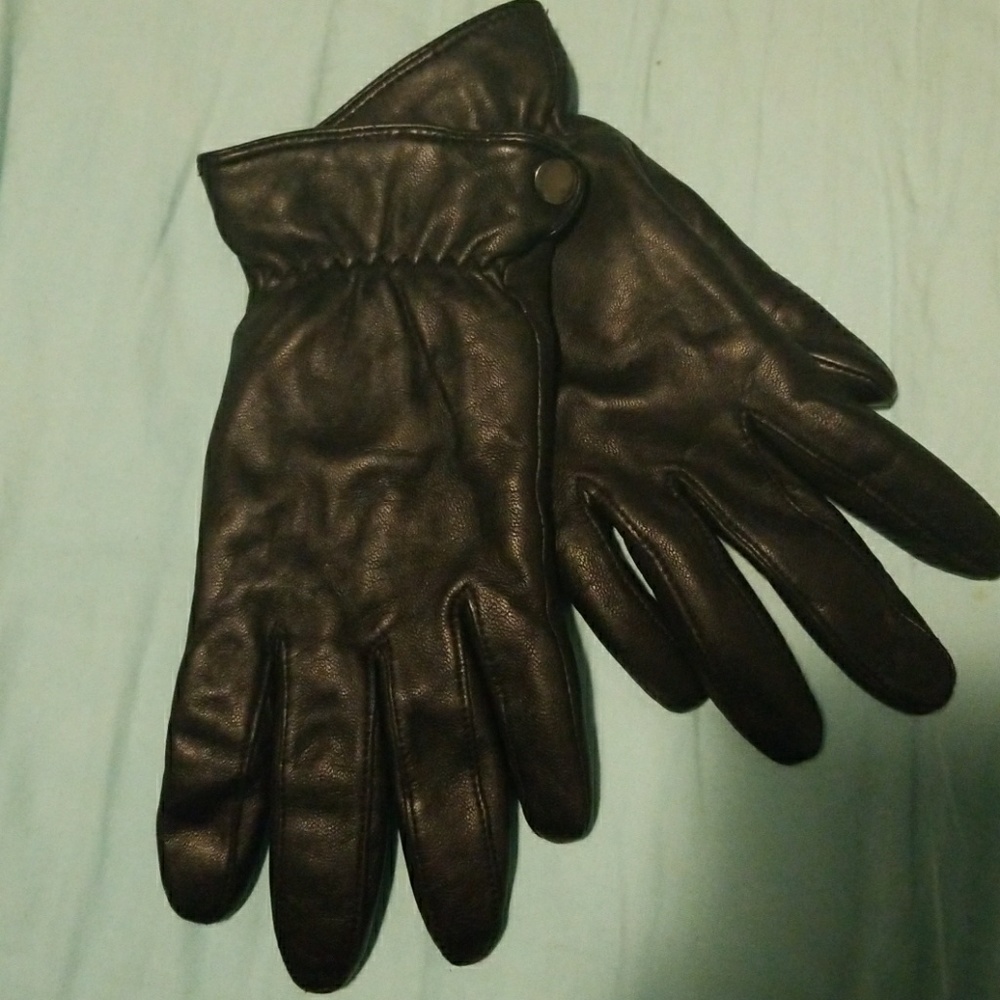 Leather gloves