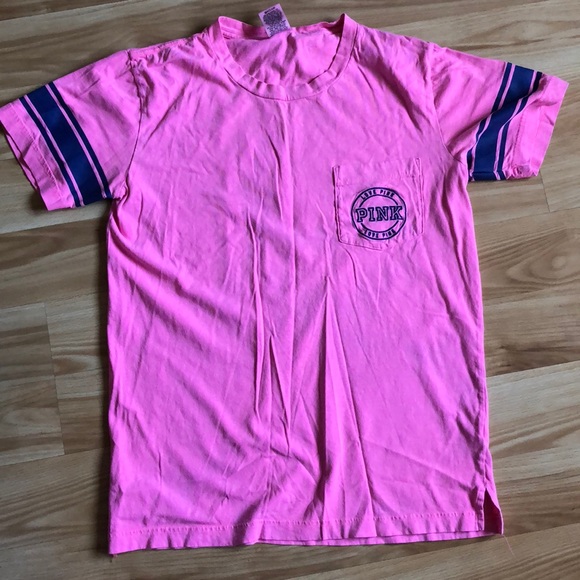 PINK Victoria's Secret Tops - Cute PINK Victoria secret (VS) t-shirt PINK Victoria's Secret Tops - Cute PINK Victoria secret (VS) t-shirt
