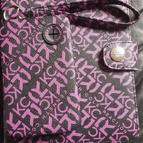 Kenneth Cole Reaction Ipad 2 Case and Wallet (set) Never Used - Picture 4 of 7