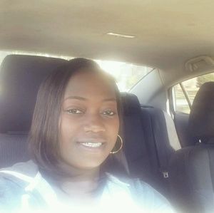 Meet your Posher, Cassandra