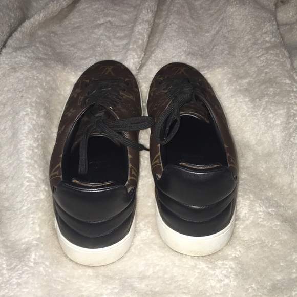 Louis Vuitton front row sneakers - Picture 2 of 4
