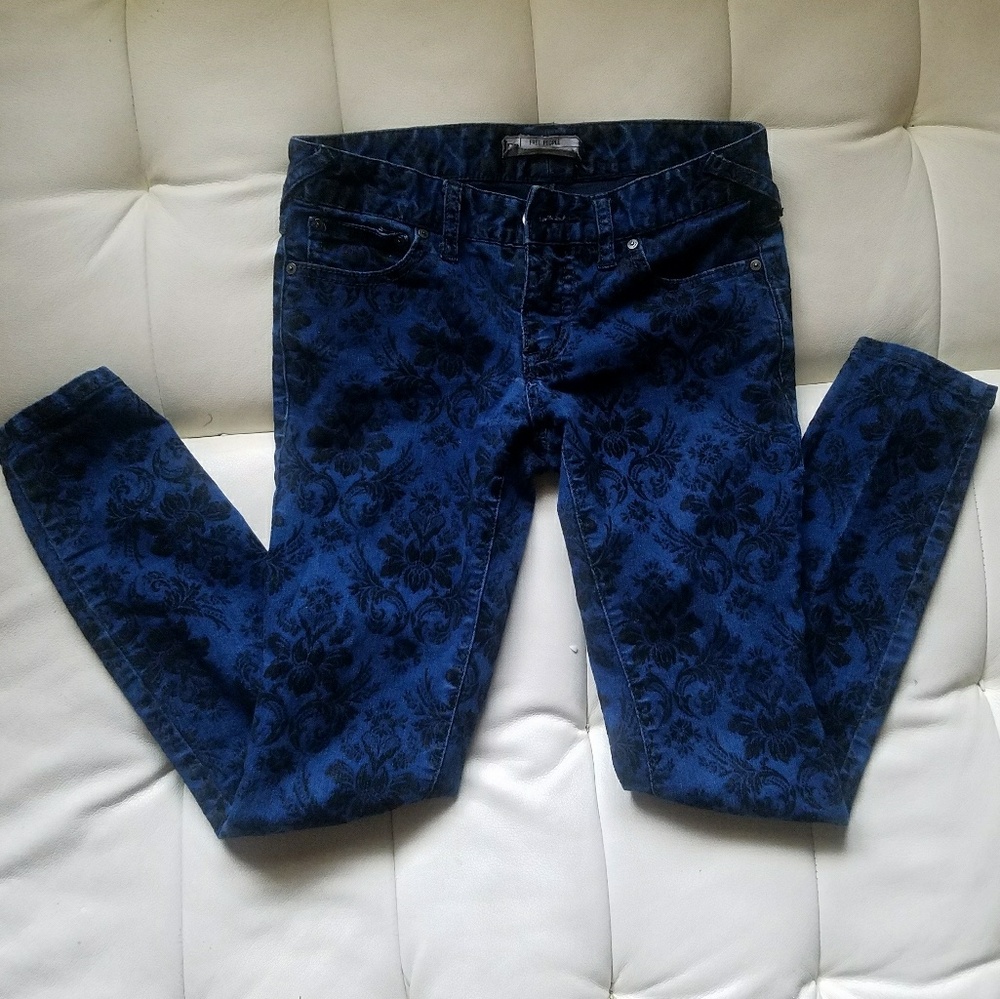 Free People Denim Jeans w Velvet Damask
