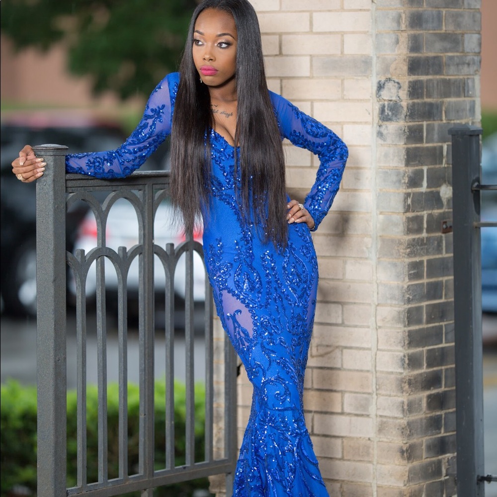 Prom Dress 💙 - Picture 3 of 6