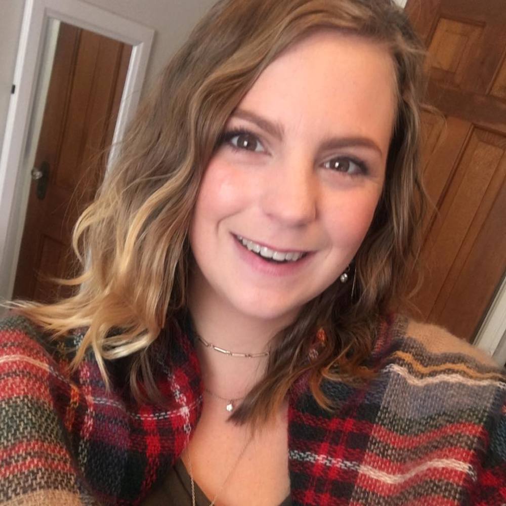 Meet your Posher, Alexis