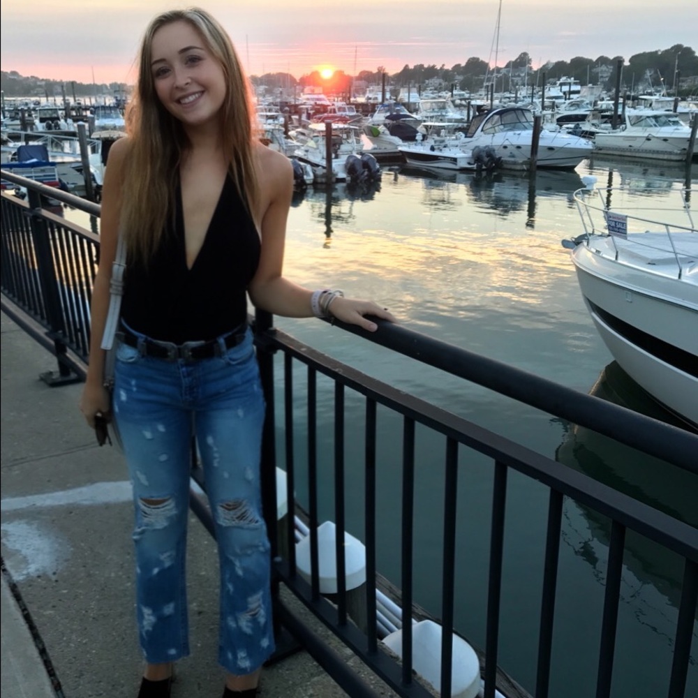 Meet Your Posher, Ali