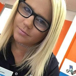 Meet your Posher, Victoria