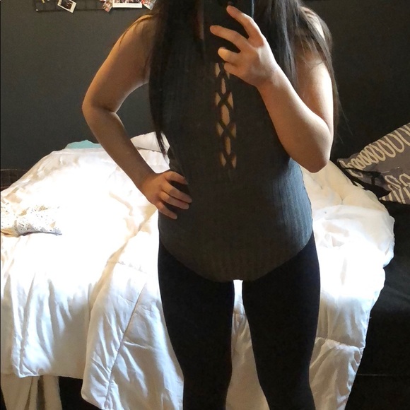 Kendall and kylie gray bodysuit - Picture 2 of 6