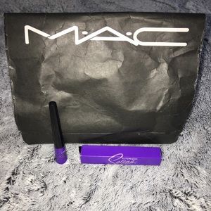 MAC Selena Liquid Eyeliner Boot Black