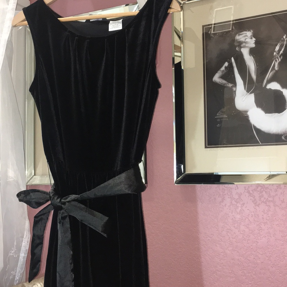 Lux black velvet dress with a satin bow