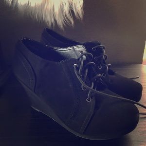 Ladies size 9 wedges