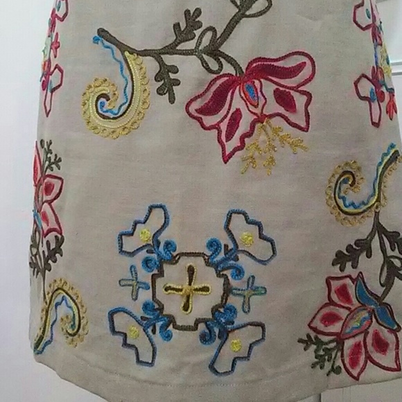 🌈 3/$10 SALE Embroidered Mini Skirt - Picture 2 of 4